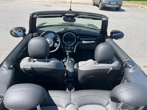 MINI Cabrio 2020 - 18400 EUR, 133000 km - AUTO.MOTO.pt - 133000km - foto 8 de 20