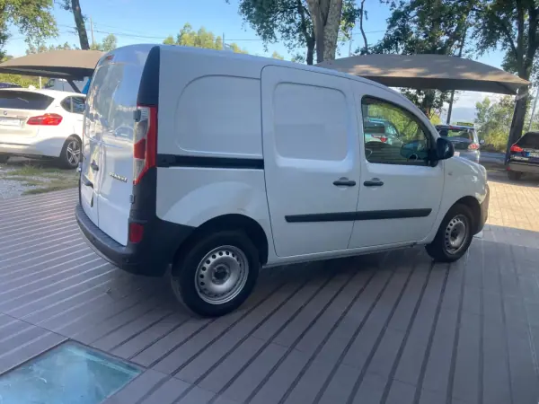 Renault KANGOO 1.5 BLUE DCI 3LUG EDITION ONE 2017 - 10900 EUR, 128600 km - AUTO.MOTO.pt - 128600km - foto 6 de 16