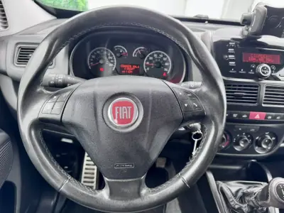 Fiat Doblo 2011 - 9900 EUR, 214000 km - AUTO.MOTO.pt - 214000km - foto 10 de 19
