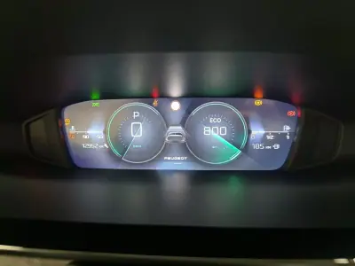 Peugeot 308 2023 - 19950 EUR, 12952 km - AUTO.MOTO.pt - 12952km - foto 46 de 50