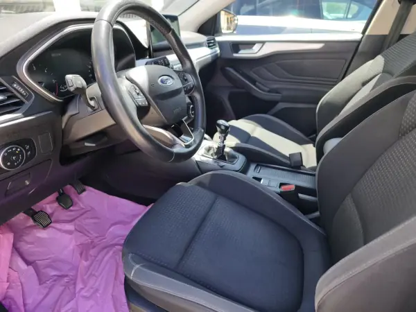Ford Focus SW 2019 - 17900 EUR, 98000 km - AUTO.MOTO.pt - 98000km - foto 6 de 13