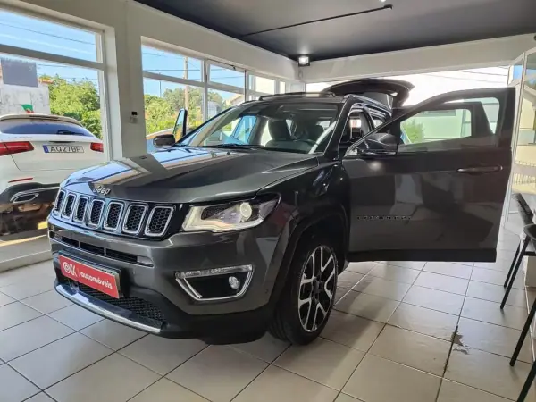 Jeep Compass 2021 - 22500 EUR, 107000 km - AUTO.MOTO.pt - 107000km - foto 23 de 45