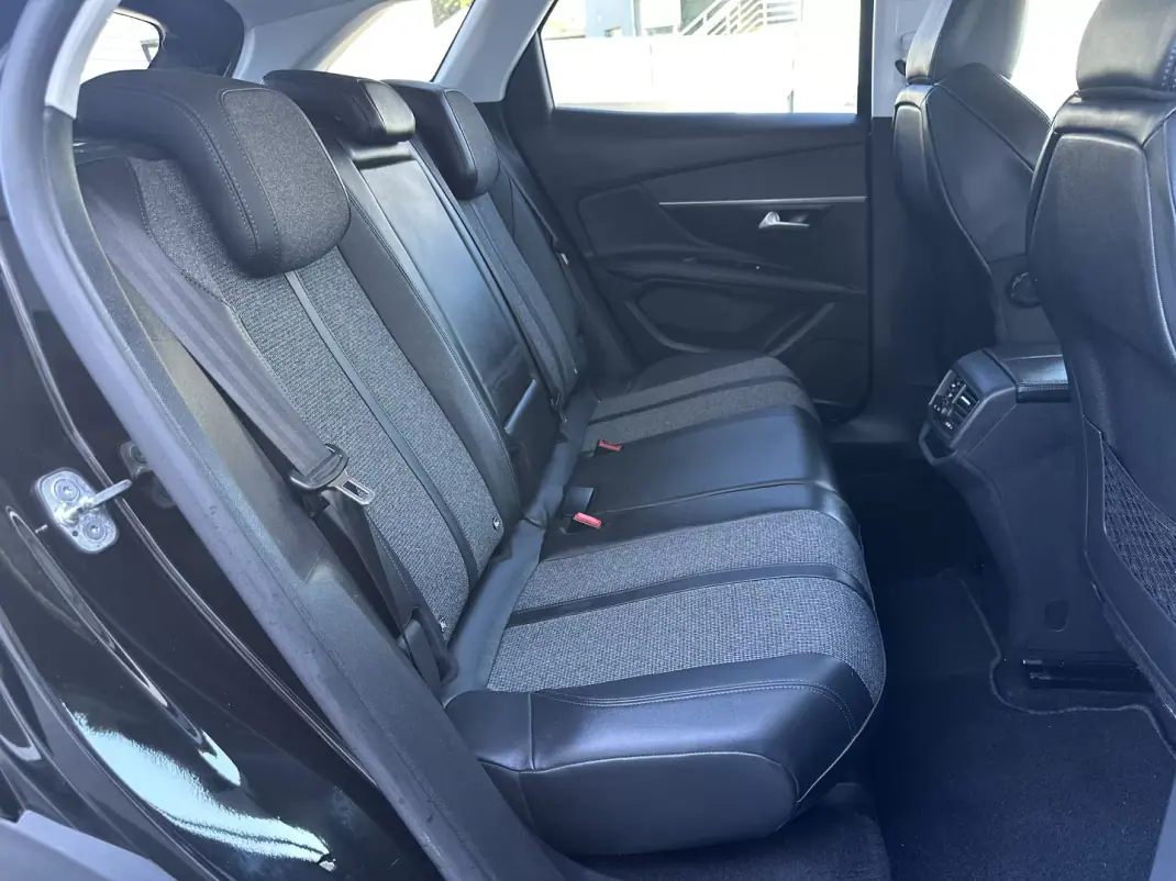 Peugeot 3008 2018 - 14900 EUR, 240000 km - 240000km - foto 54 de 62