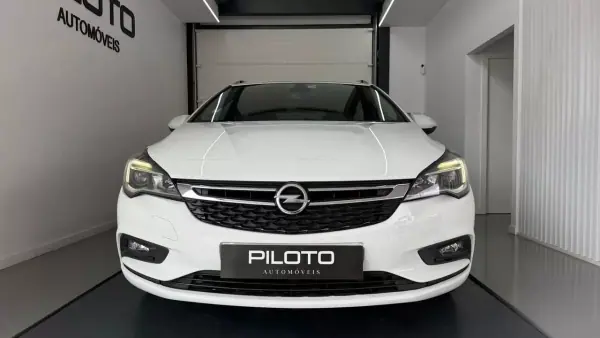 Opel Astra Sports Tourer 2018 - 8290 EUR, 222272 km - AUTO.MOTO.pt - 222272km - foto 5 de 26