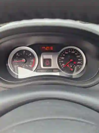 Renault Clio 2006 - 3900 EUR, 233869 km - 233869km - foto 12 de 15