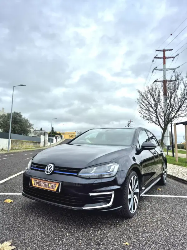 Volkswagen Golf 2016 - 15490 EUR, 211638 km - AUTO.MOTO.pt - 211638km - foto 2 de 28