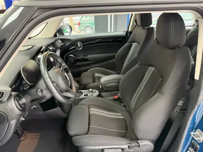 MINI 3 Portas 2023 - 23000 EUR, 4690 km - AUTO.MOTO.pt - 4690km - foto 26 de 38