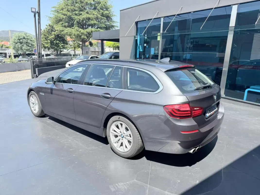 BMW 520 2016 - 20900 EUR, 182000 km - AUTO.MOTO.pt - 182000km - foto 5 de 10