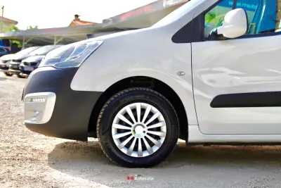 Citroën 2016 - 10990 EUR, 150000 km - AUTO.MOTO.pt - 150000km - foto 6 de 24