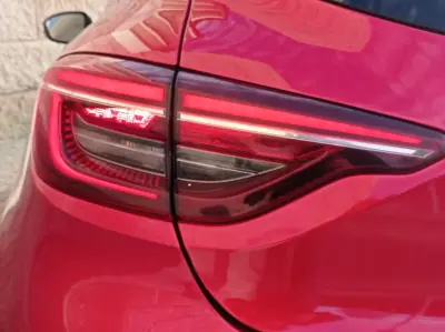 Renault Clio 2022 - 18890 EUR, 34670 km - AUTO.MOTO.pt - 34670km - foto 11 de 25