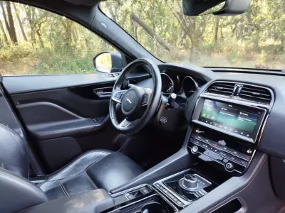Jaguar F-Pace 2019 - 22500 EUR, 218190 km - 218190km - foto 21 de 22