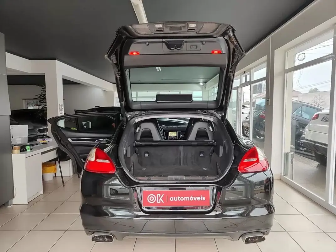 Porsche Panamera 2011 - 37500 EUR, 129500 km - AUTO.MOTO.pt - 129500km - foto 15 de 38