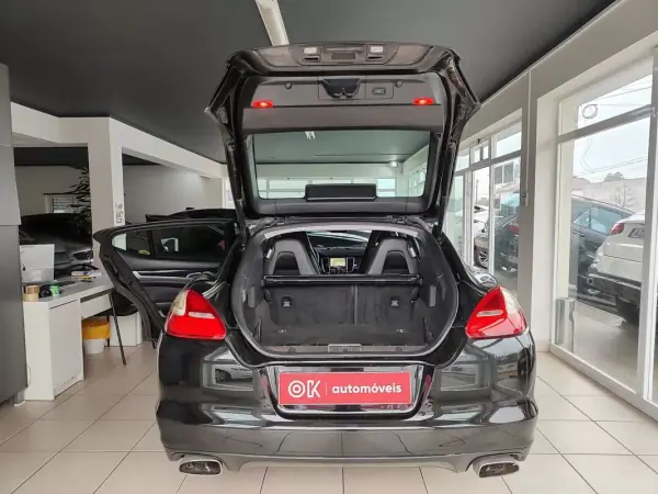 Porsche Panamera 2011 - 37500 EUR, 129500 km - AUTO.MOTO.pt - 129500km - foto 15 de 38
