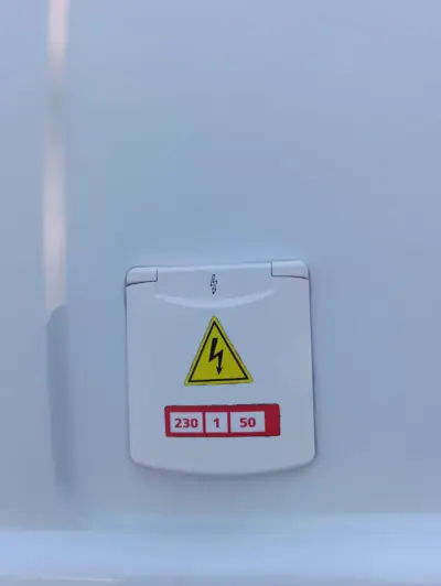 Mercedes-Benz 2017 - 18500 EUR, 74796 km - AUTO.MOTO.pt - 74796km - foto 7 de 17