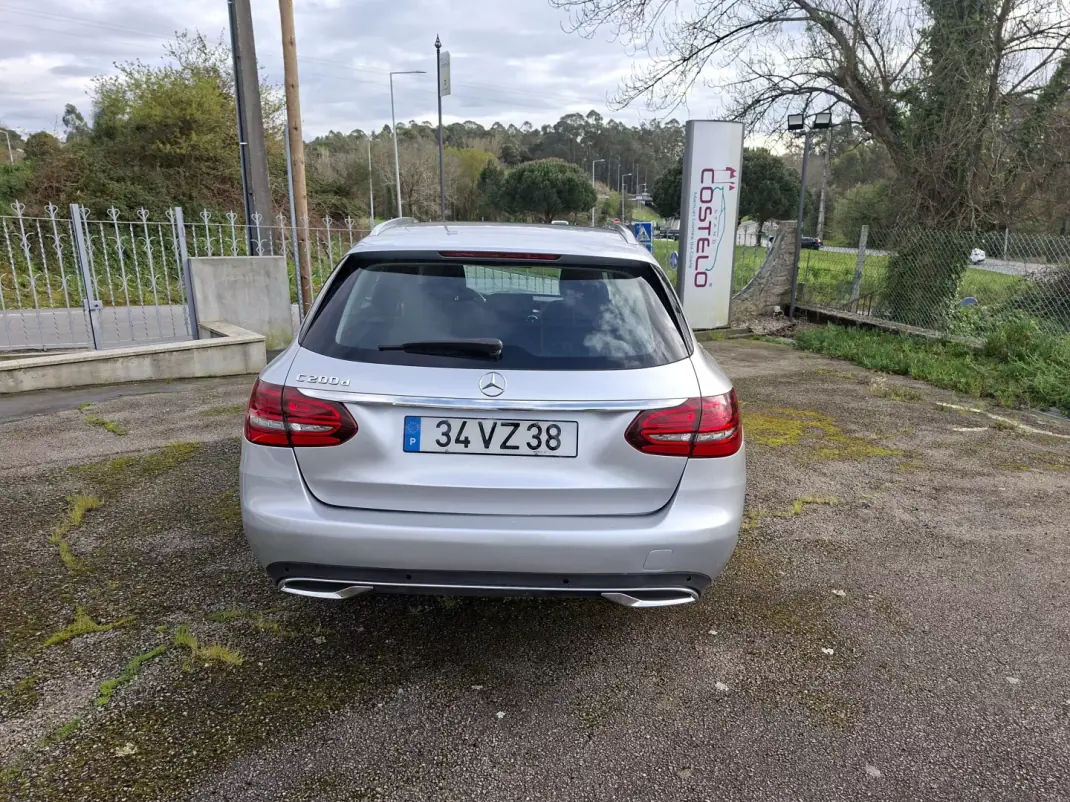 Mercedes-Benz C 200 2019 - 24250 EUR, 95512 km - AUTO.MOTO.pt - 95512km - foto 25 de 27
