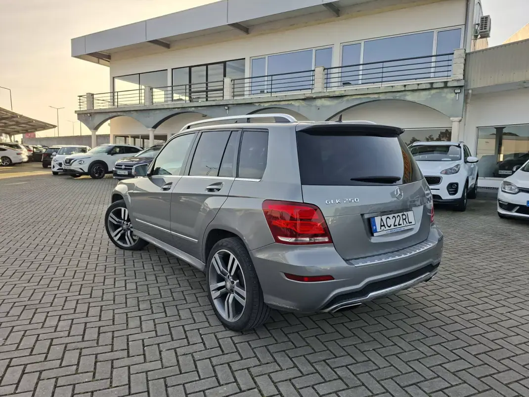 Mercedes-Benz GLK 250 2014 - 22500 EUR, 139500 km - AUTO.MOTO.pt - 139500km - foto 8 de 32