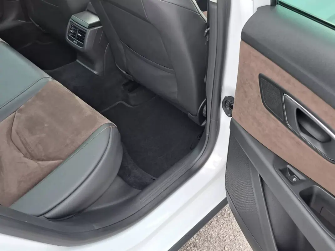 SEAT Leon X-Perience 2016 - 12990 EUR, 183751 km - AUTO.MOTO.pt - 183751km - foto 26 de 46
