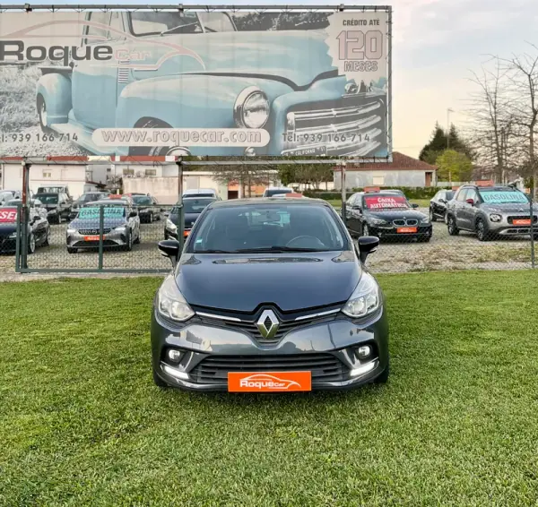 Renault Clio 2017 - 11900 EUR, 171000 km - AUTO.MOTO.pt - 171000km - foto 2 de 12