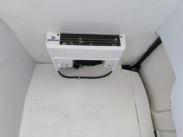 Citroën Berlingo 1.6 HDI L2 3L FRIO + ISOTERMICA 2016 - 14950 EUR, 292742 km - AUTO.MOTO.pt - 292742km - foto 23 de 43
