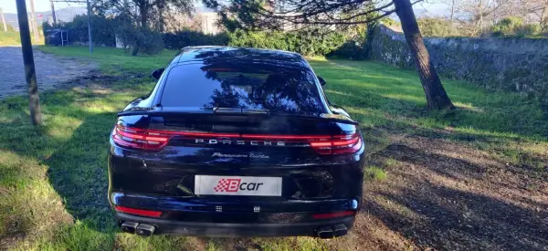 Porsche Panamera 2017 - 76490 EUR, 62500 km - AUTO.MOTO.pt - 62500km - foto 11 de 49