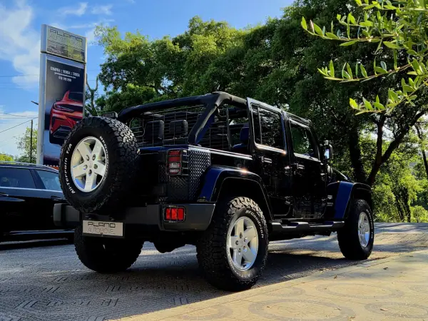 Jeep Wrangler Unlimited 2010 - 39000 EUR, 169000 km - AUTO.MOTO.pt - 169000km - foto 16 de 26
