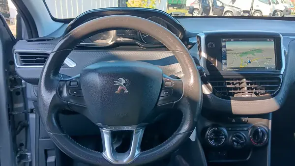 Peugeot 2008 2016 - 8450 EUR, 107573 km - AUTO.MOTO.pt - 107573km - foto 21 de 28
