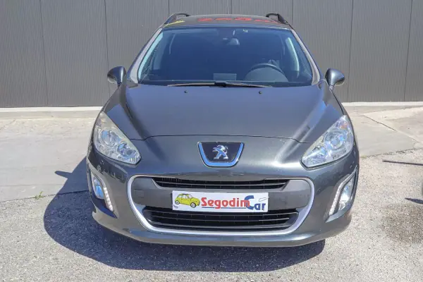 Peugeot 308 SW 2013 - 6990 EUR, 245527 km - AUTO.MOTO.pt - 245527km - foto 2 de 17
