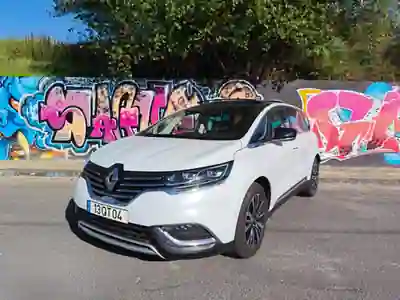 Renault Espace 2016 - 16450 EUR, 171955 km - AUTO.MOTO.pt - 171955km - foto 2 de 31