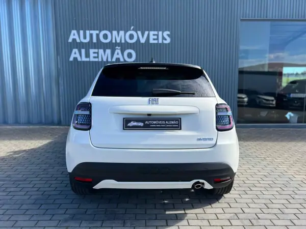Fiat 600 2025 - 24500 EUR, 9900 km - AUTO.MOTO.pt - 9900km - foto 7 de 16