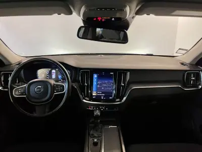 Volvo V60 2020 - 20950 EUR, 154000 km - AUTO.MOTO.pt - 154000km - foto 2 de 30