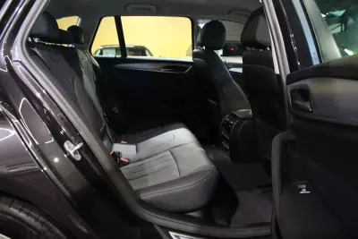 BMW 520 2023 - 29900 EUR, 165000 km - AUTO.MOTO.pt - 165000km - foto 17 de 33