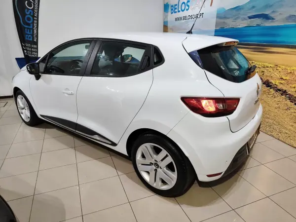 Renault Clio 2017 - 9950 EUR, 94000 km - AUTO.MOTO.pt - 94000km - foto 6 de 22