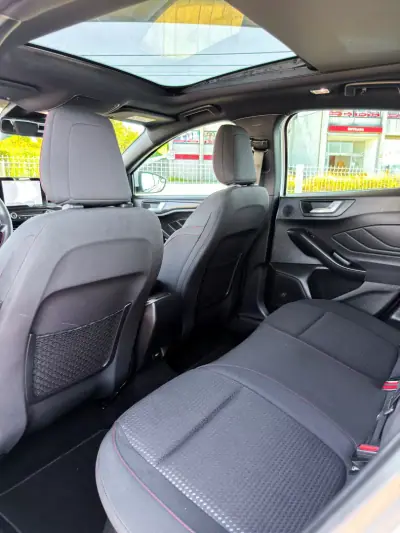 Ford Focus 2019 - 15500 EUR, 124230 km - 124230km - foto 17 de 26