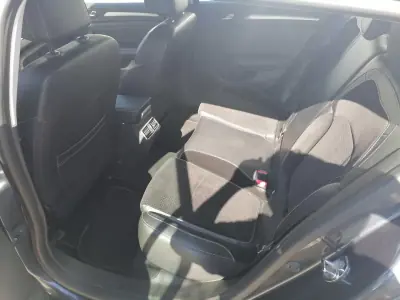Renault Mégane 2017 - 13000 EUR, 126120 km - AUTO.MOTO.pt - 126120km - foto 19 de 19