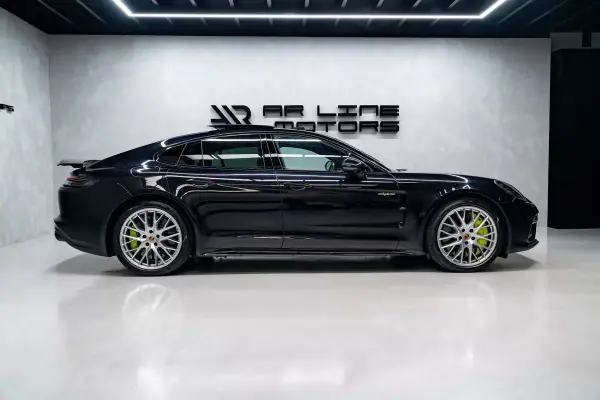 Porsche Panamera 2017 - 91950 EUR, 67458 km - AUTO.MOTO.pt - 67458km - foto 9 de 60