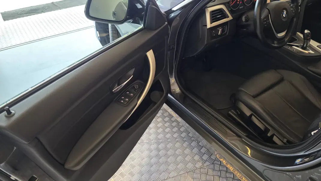 BMW 418 Gran Coupé 2018 - 20900 EUR, 157385 km - AUTO.MOTO.pt - 157385km - foto 32 de 53