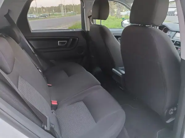 Land Rover Discovery Sport 2017 - 17490 EUR, 112912 km - AUTO.MOTO.pt - 112912km - foto 18 de 26