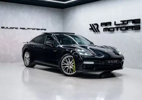 Porsche Panamera Turbo S E-Hybrid 2017 Híbrido Plug-In