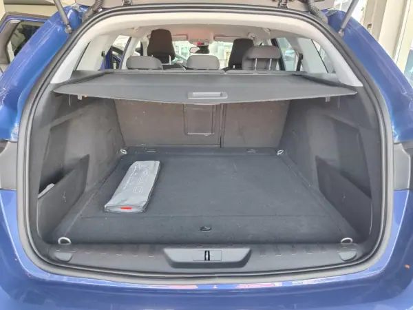 Peugeot 308 SW 2018 - 8950 EUR, 229000 km - AUTO.MOTO.pt - 229000km - foto 17 de 37