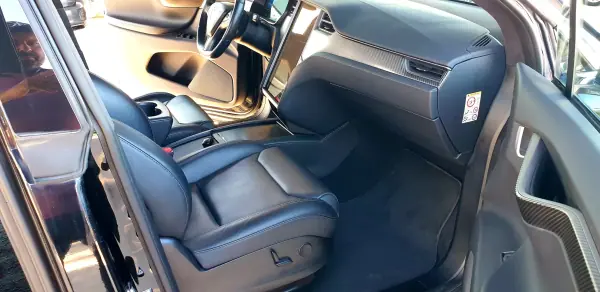 Tesla Model X 2019 - 59990 EUR, 179000 km - AUTO.MOTO.pt - 179000km - foto 15 de 61