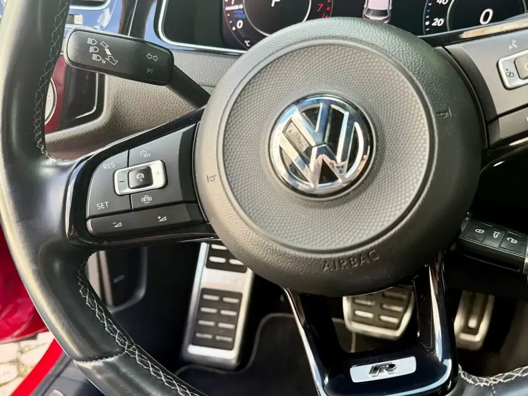 Volkswagen Golf 2019 - 32990 EUR, 72300 km - AUTO.MOTO.pt - 72300km - foto 20 de 40