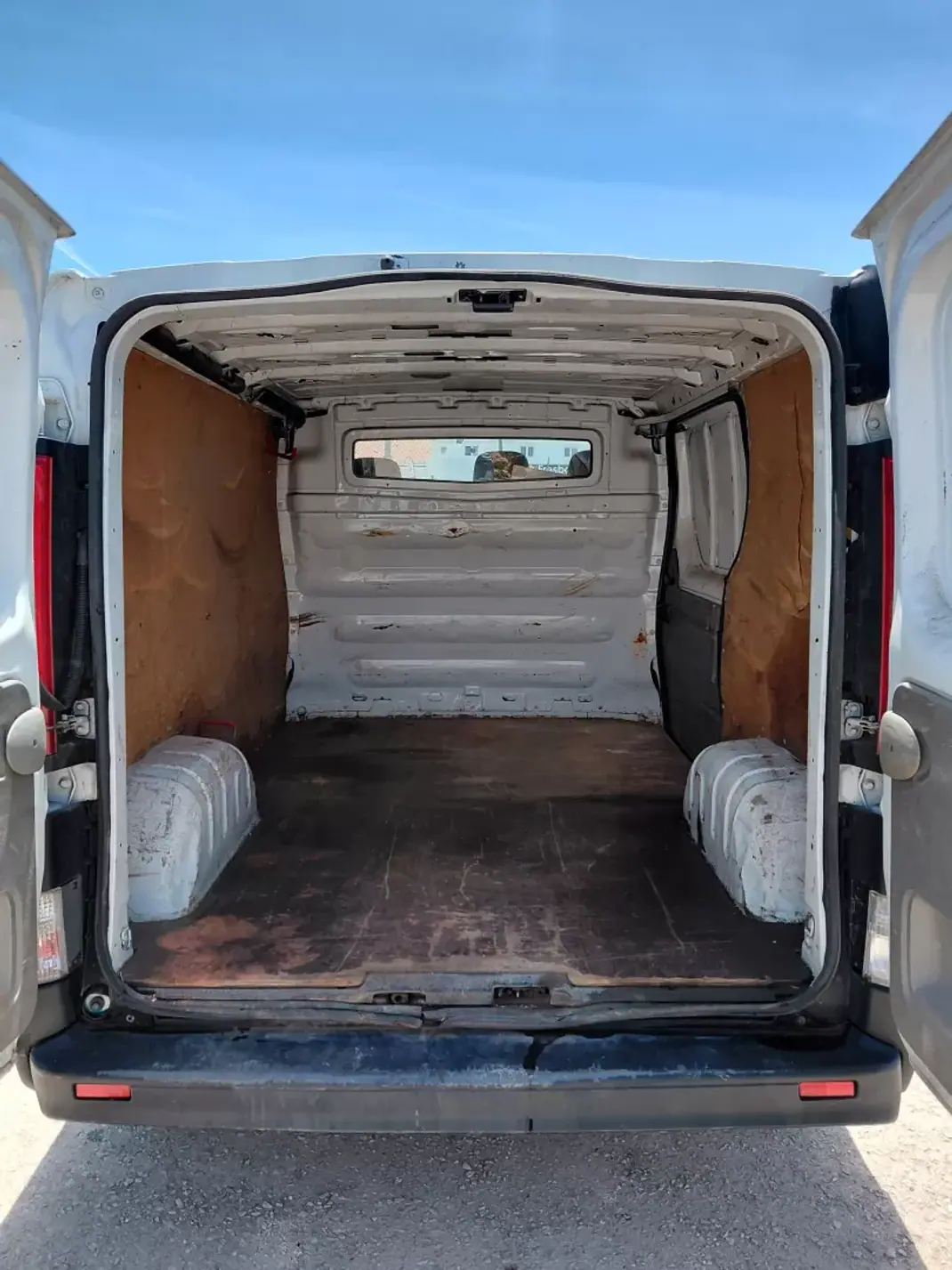 Opel E VIVARO CARGO L3 75KWH XL 2007 - 7500 EUR, 460000 km - AUTO.MOTO.pt - 460000km - foto 4 de 5