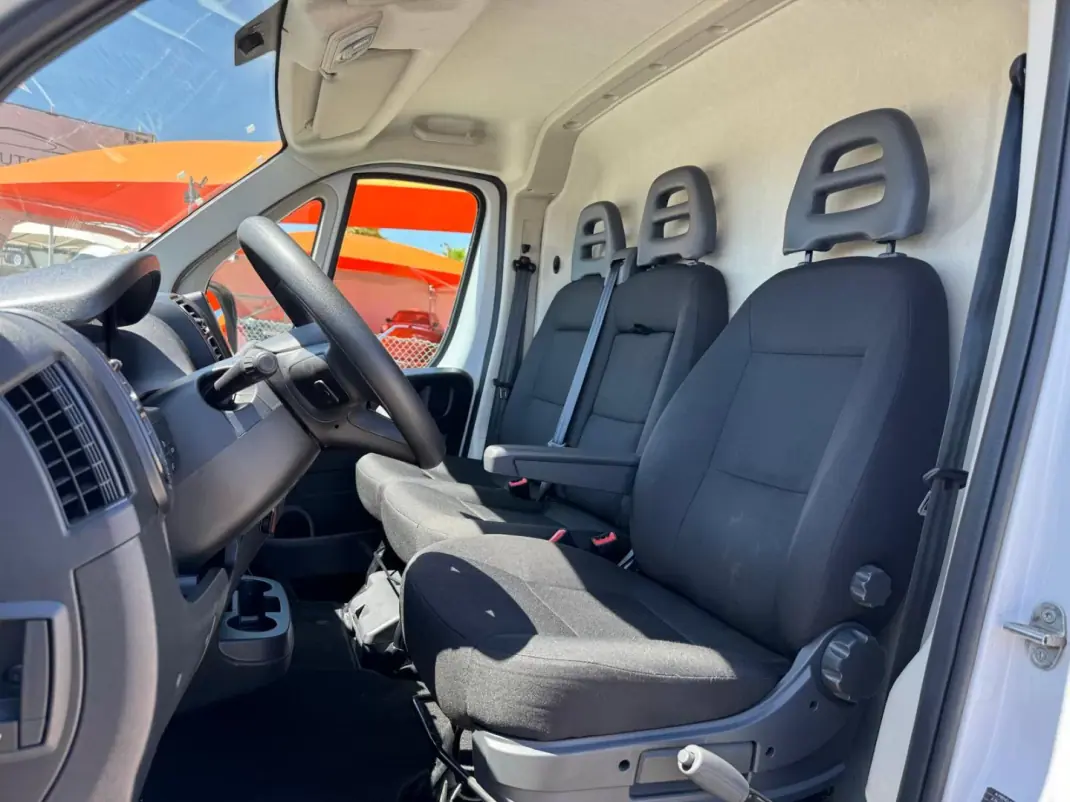 Fiat Ducato Maxi 35 XLH3 L4H3 2.2 Mjet 160cv 2022 - 24950 EUR, 157455 km - AUTO.MOTO.pt - 157455km - foto 5 de 10