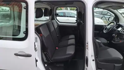 Renault TRAFIC L2H1 125CV 2019 - 19900 EUR, 106110 km - AUTO.MOTO.pt - 106110km - foto 12 de 24