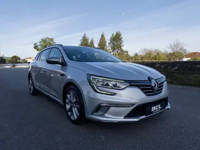 Renault Mégane Sport Tourer 2016 - 13990 EUR, 163000 km - AUTO.MOTO.pt - 163000km - foto 2 de 47