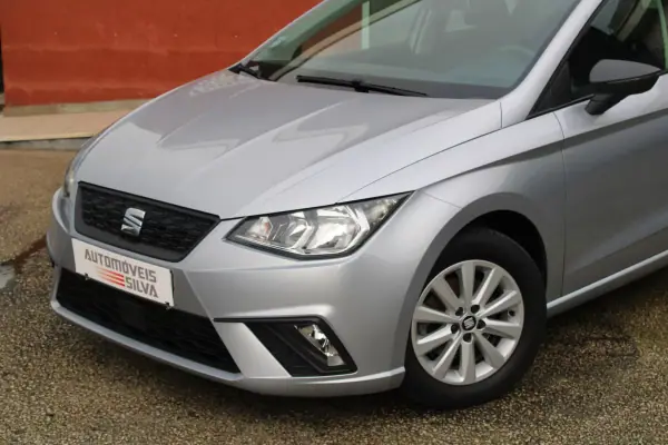 SEAT Ibiza 2019 - 10490 EUR, 194000 km - AUTO.MOTO.pt - 194000km - foto 3 de 16