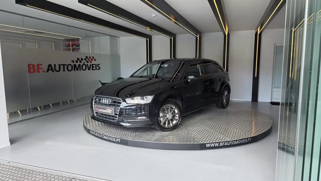 Audi A3 Sportback 2016 - 11900 EUR, 253264 km - AUTO.MOTO.pt - 253264km - foto 12 de 55