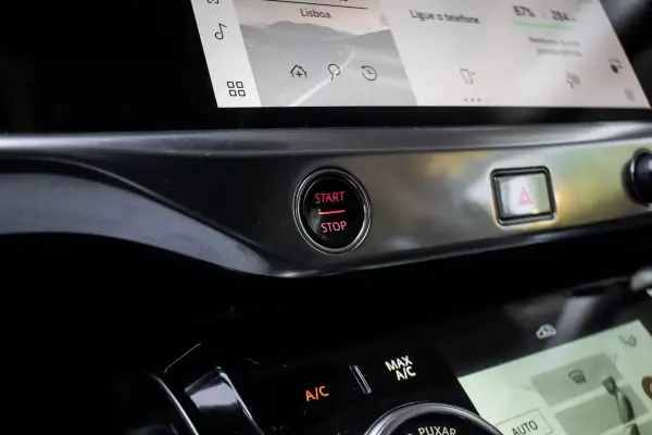Jaguar I-Pace 2021 - 28750 EUR, 135489 km - AUTO.MOTO.pt - 135489km - foto 22 de 43