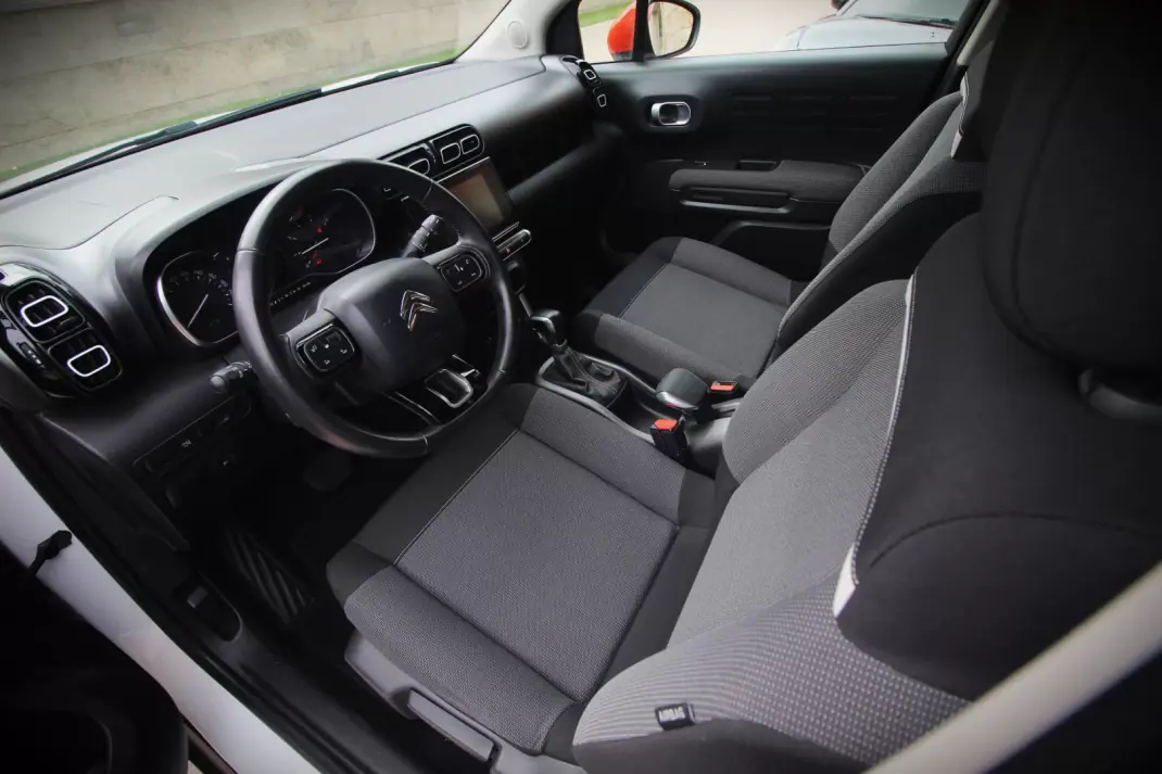 Citroën C3 Aircross 2018 - 12990 EUR, 97500 km - AUTO.MOTO.pt - 97500km - foto 7 de 36