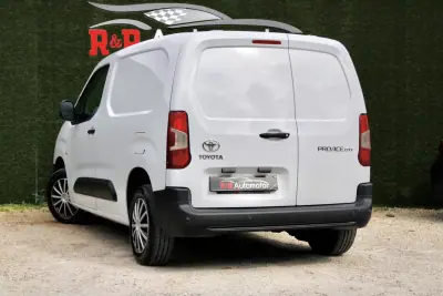 Toyota Proace City 1.5D L1 Comfort IVA DEDUTÍVEL 2022 - 14400 EUR, 159000 km - AUTO.MOTO.pt - 159000km - foto 2 de 26